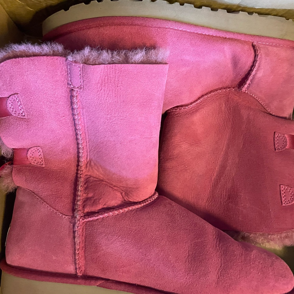 Hot Pink 💕Ugg Boots 🥾 *Worn once